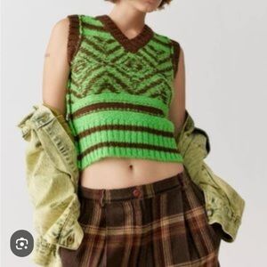 BDG Jessa Sweater Vest NWOT Size M - Green
